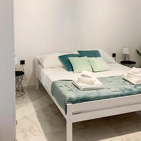 2 Bedroom Gorgeous In *
