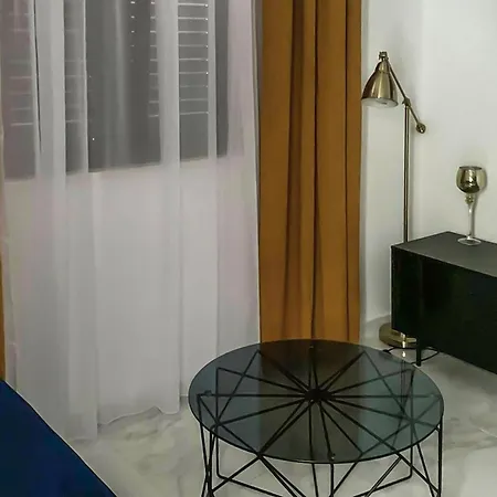 2 Bedroom Gorgeous In Seline