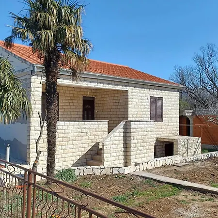 2 Bedroom Gorgeous In Holiday home Seline