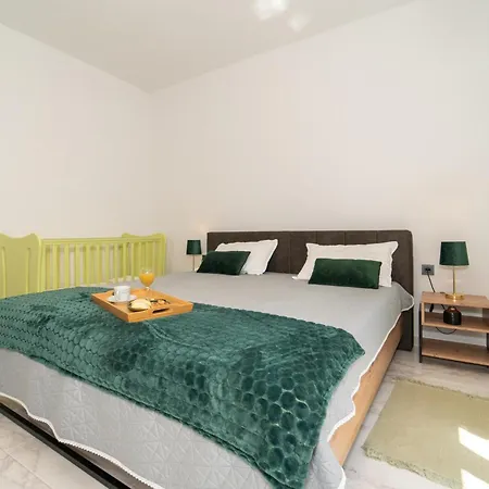 2 Bedroom Gorgeous In *